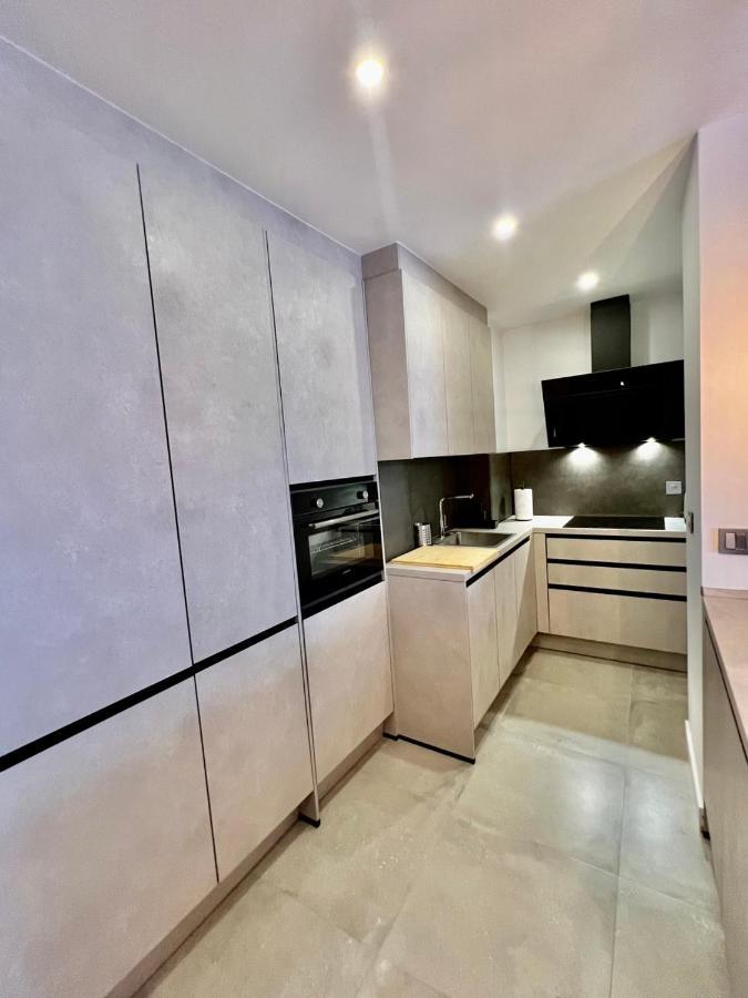 Apartament Homely Av Rosaleda Centro Historico